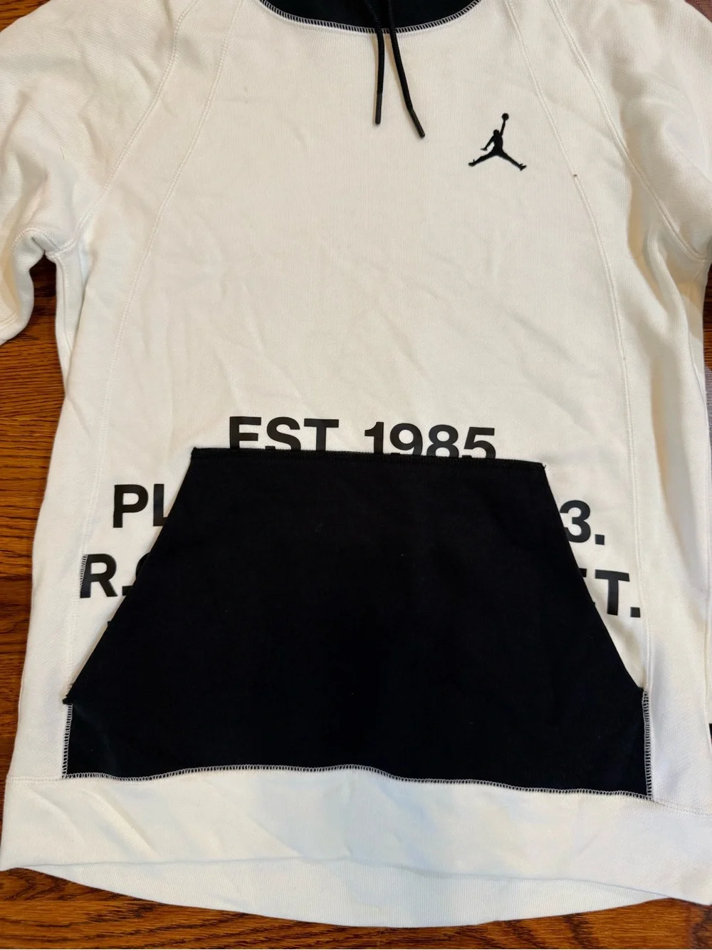 Nike Air Jordan “Greatest” White Black Hooded Men’s Medium Jacket Hoodie